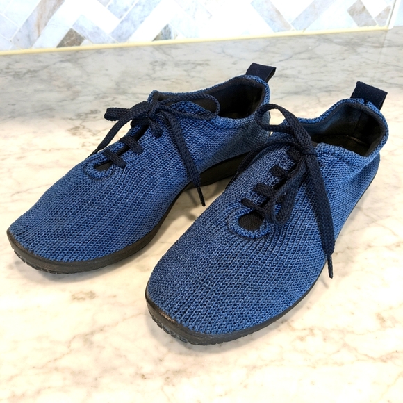 Arcopedico Shoes - Arcopedico lace up knit shoes, size 40, navy blue, excellent condition.